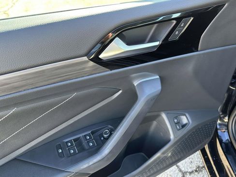 Certified 2022 Volkswagen Jetta SEL image 19