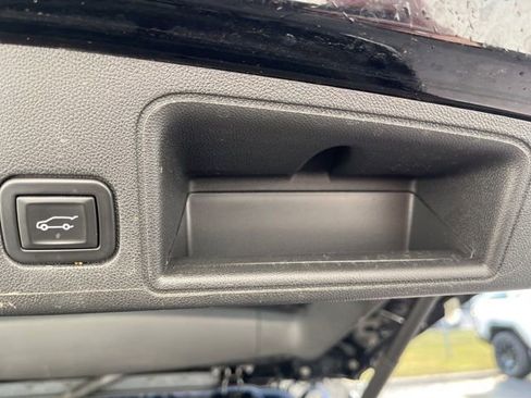 Used 2022 GMC Terrain Denali image 8