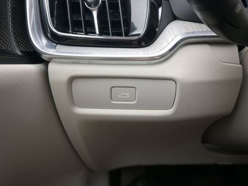 Used 2023 Volvo S60 B5 Ultimate w/ Climate Package image 28