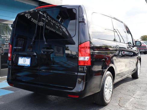 Used 2019 Mercedes-Benz Metris Passenger image 4
