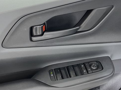 Used 2025 Toyota Prius LE image 17