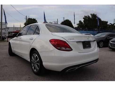 Used 2018 Mercedes-Benz C 300 4MATIC Sedan image 6