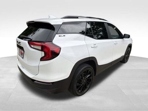 Used 2023 GMC Terrain SLE w/ Driver Convenience Package FWD image 4