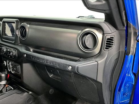 Used 2023 Jeep Wrangler Unlimited Sport AWD/4WD image 19