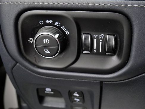 Used 2024 RAM 1500 Limited AWD/4WD image 27