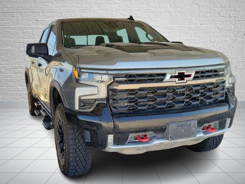 Used 2024 Chevrolet Silverado 1500 ZR2 w/ Technology Package image 4