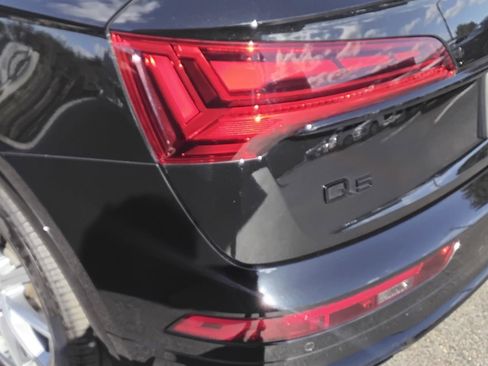 Certified 2024 Audi Q5 e Premium Plus w/ Premium Plus Package image 9