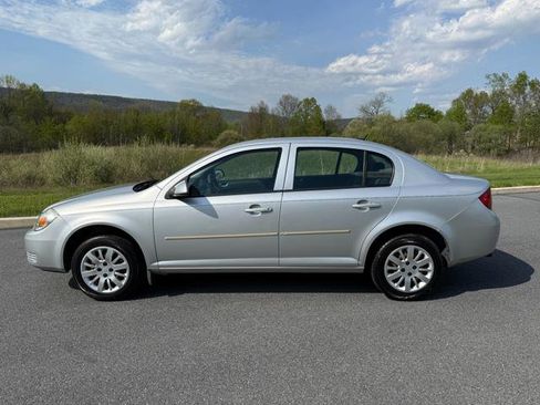 Used 2010 Chevrolet Cobalt LT FWD image 5