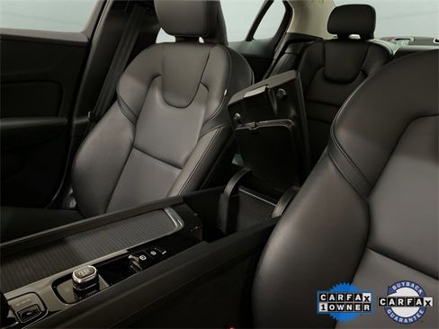 Used 2025 Volvo S60 B5 Core image 61