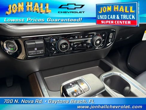 Used 2025 Chevrolet Silverado 1500 High Country w/ High Country Premium Package AWD/4WD image 30