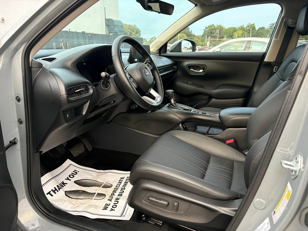 Used 2026 Honda HR-V EX-L image 14