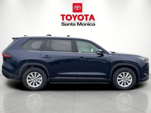 New 2026 Toyota Grand Highlander AWD Hybrid image 2