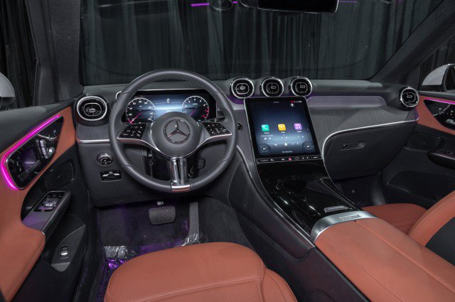 Certified 2026 Mercedes-Benz GLC 300 image 18