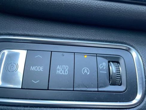 Used 2025 Buick Enclave Preferred image 26