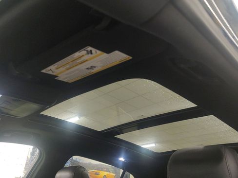 Used 2020 Cadillac XT4 Premium Luxury w/ Cold Weather Package image 6