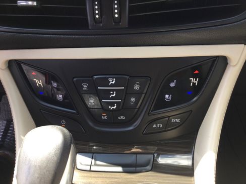 Used 2019 Buick Envision Premium w/ Driver Confidence Package image 20