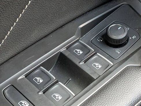 Used 2023 Volkswagen Tiguan SEL R-Line image 16