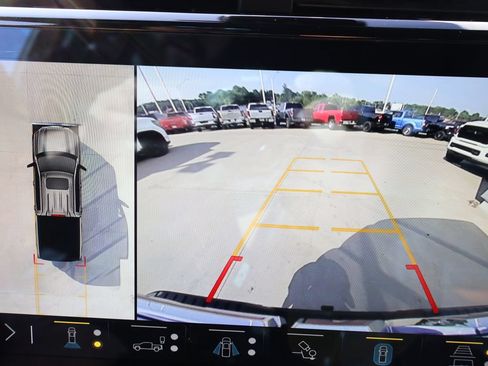 Used 2023 GMC Sierra 1500 AT4 w/ AT4 Premium Package AWD/4WD image 23