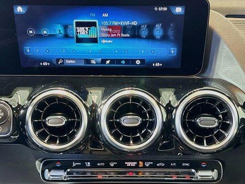 Used 2023 Mercedes-Benz GLA 250 4MATIC image 15