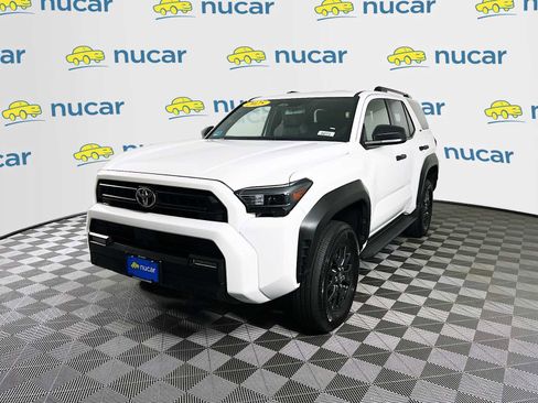 Used 2025 Toyota 4Runner SR5 image 3