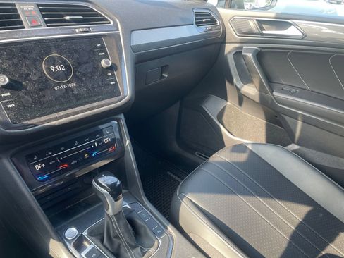 Used 2024 Volkswagen Tiguan SE R-Line AWD/4WD image 16