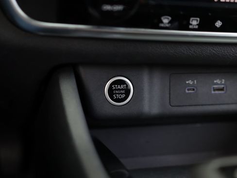 Used 2023 Nissan Rogue SV AWD/4WD image 16