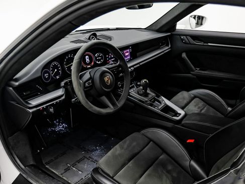 Used 2023 Porsche 911 GT3 image 43