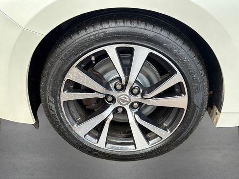 Used 2017 Nissan Maxima 3.5 SL image 12