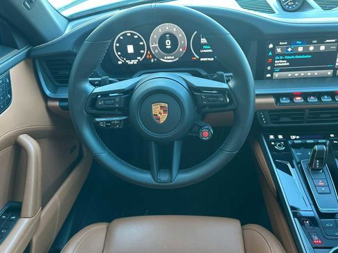 Certified 2025 Porsche 911 Carrera image 15