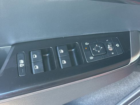 New 2025 Kia EV6 Light w/ Light LR Technology Package image 11