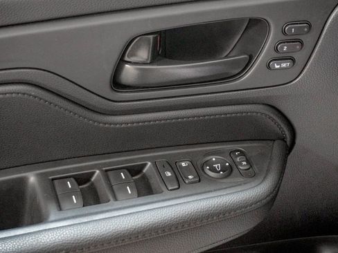 Certified 2026 Honda Odyssey EX-L image 18