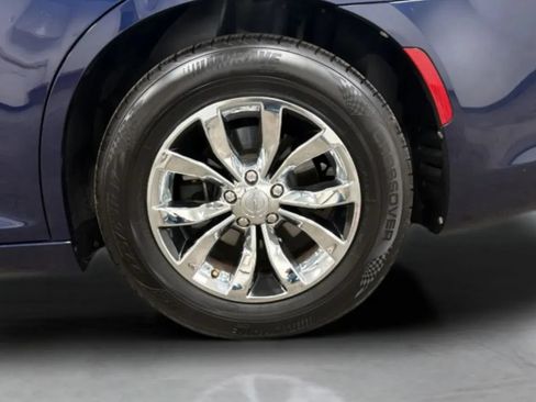 Used 2016 Chrysler 300 Limited RWD image 27