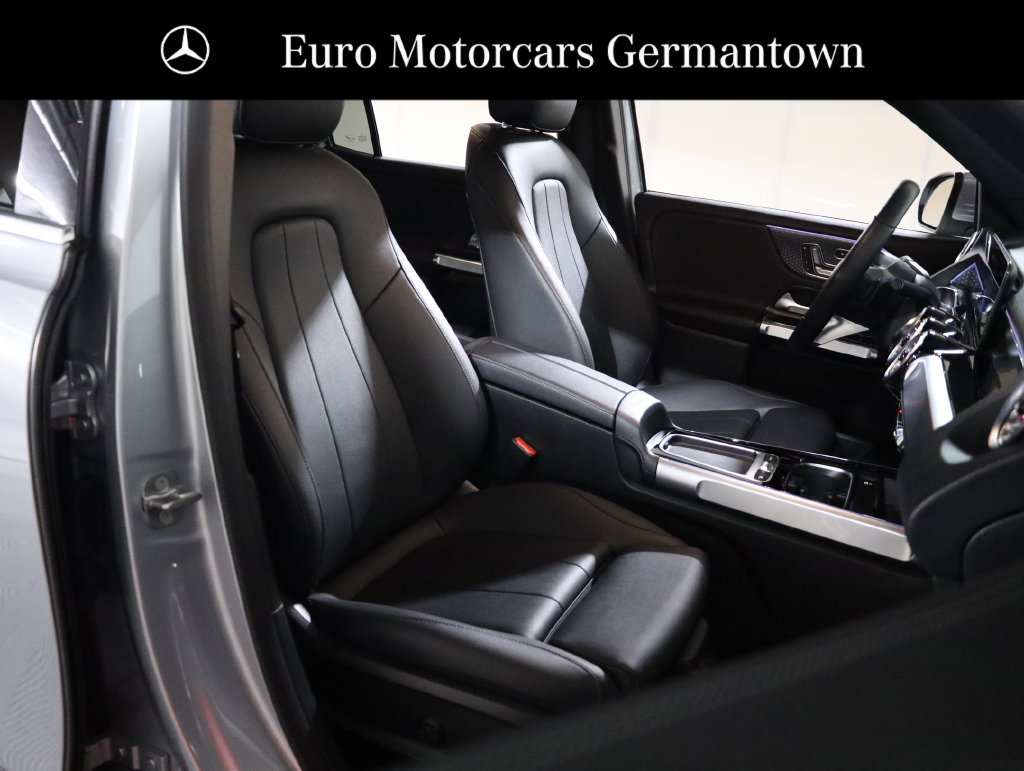 Used 2024 Mercedes-Benz EQB 300 4MATIC image 49