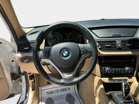 Used 2015 BMW X1 sDrive28i RWD image 13