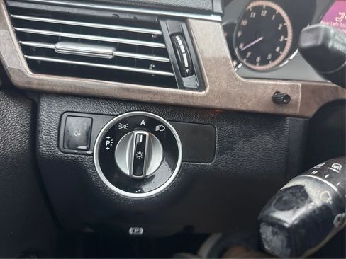 Used 2011 Mercedes-Benz E 350 4MATIC Sedan image 25