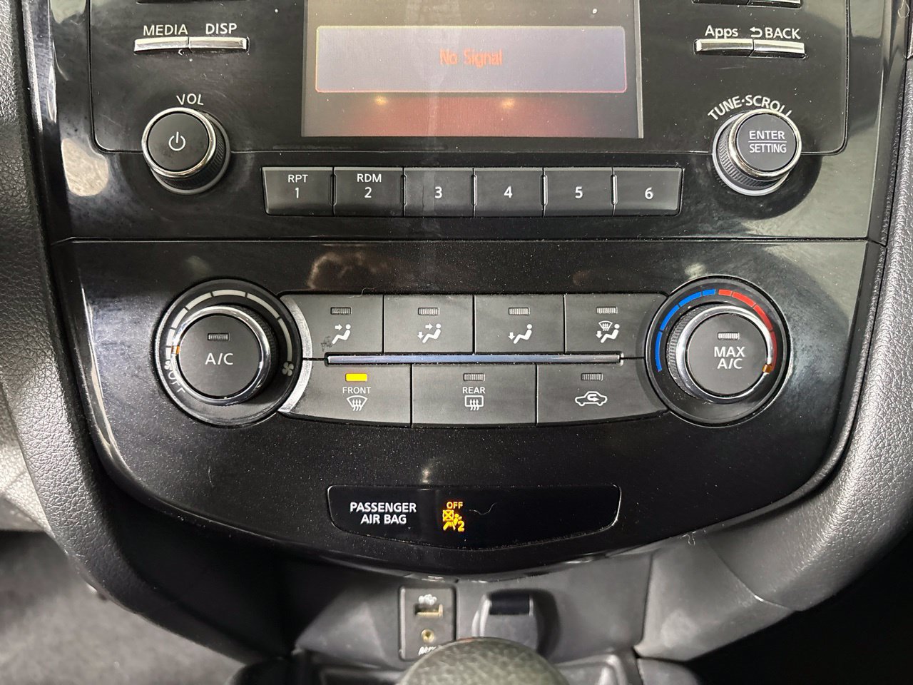 Used 2015 Nissan Rogue S FWD image 14