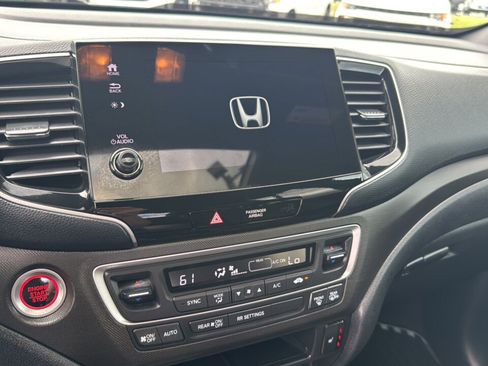 Used 2024 Honda Passport TrailSport image 19