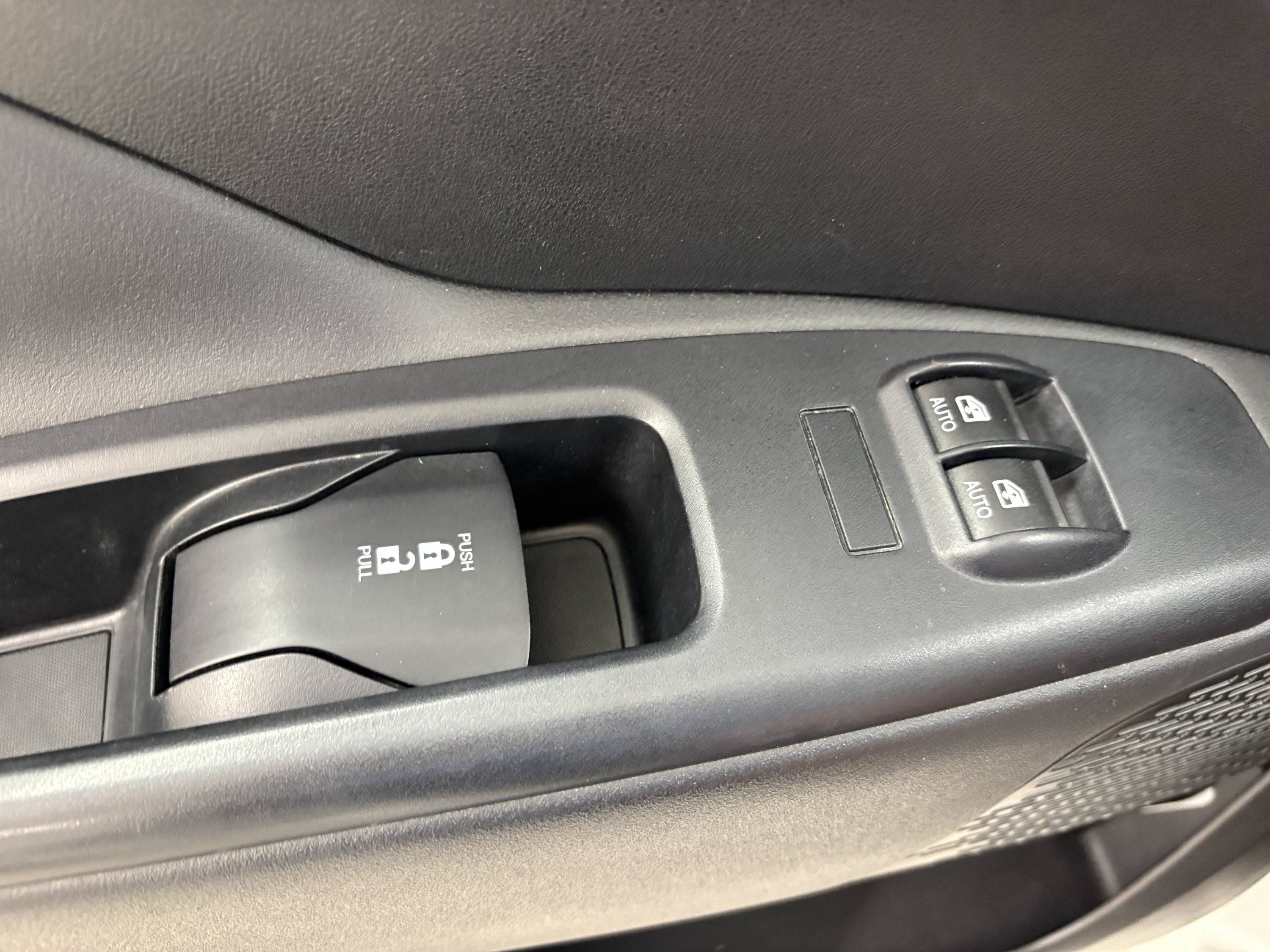 Used 2022 RAM ProMaster City Tradesman FWD image 25