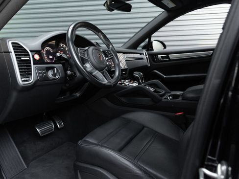 Used 2022 Porsche Cayenne S AWD/4WD image 4
