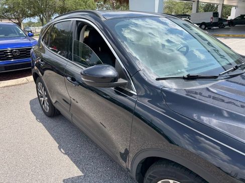 Used 2020 Ford Escape Titanium FWD image 13