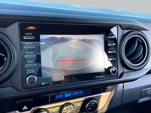 Used 2023 Toyota Tacoma SR AWD/4WD image 5
