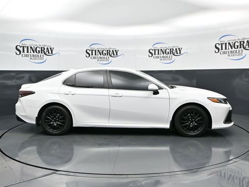 Used 2022 Toyota Camry LE image 8