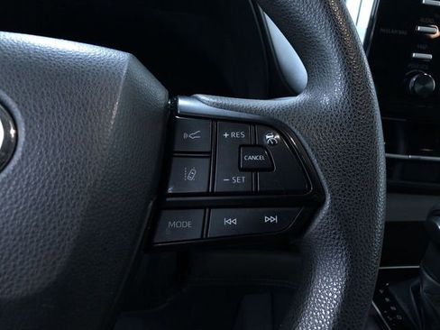 Certified 2022 Toyota Sienna LE image 27
