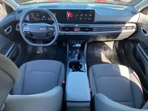 Used 2025 Kia K4 FWD image 10