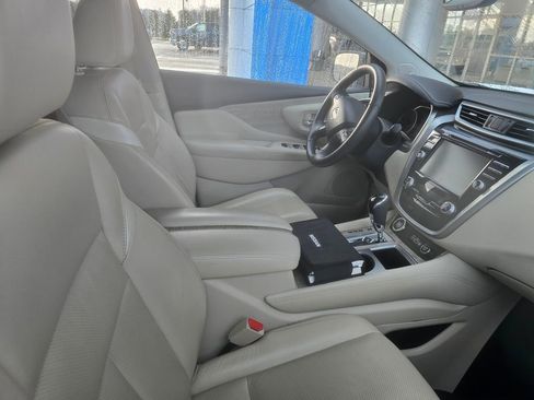 Used 2019 Nissan Murano SL image 3