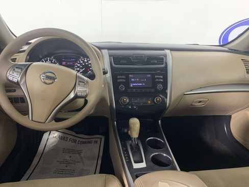 Used 2015 Nissan Altima 2.5 S w/ Sport Value Package image 28