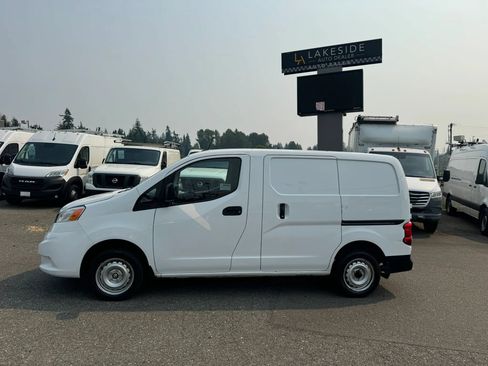 Used 2021 Nissan NV200 S FWD image 2