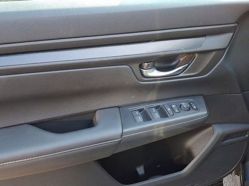 Used 2025 Honda CR-V EX image 12