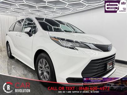 Used 2023 Toyota Sienna LE