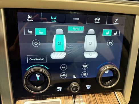 Used 2019 Land Rover Range Rover Supercharged image 50